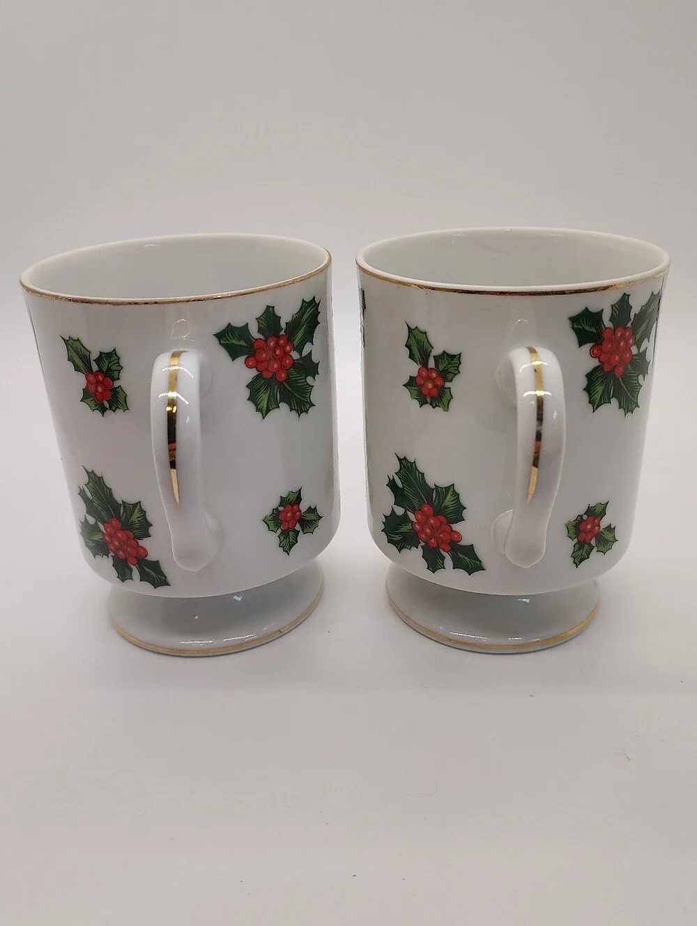 Vintage Lefton 8oz Christmas Holly Berry Footed Porcelain Coffee Mug Cups (2)